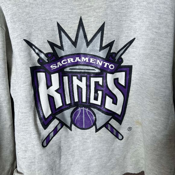 VTG Sacramento Kings Cropped Sweatshirt USA Womens Medium - Picture 2 of 4